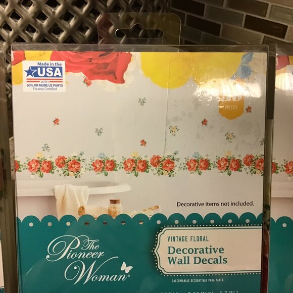 NIP 150 Piece set Pioneer woman Vintage Floral Decorative Wall Decals - Picture 3 of 4